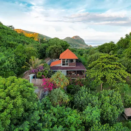 The Watch House - Gerupuk Bay Lombok Villa